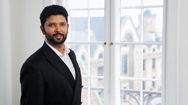Portrait of teacher on Niels Brock Copenhagen Business College Imran Khan